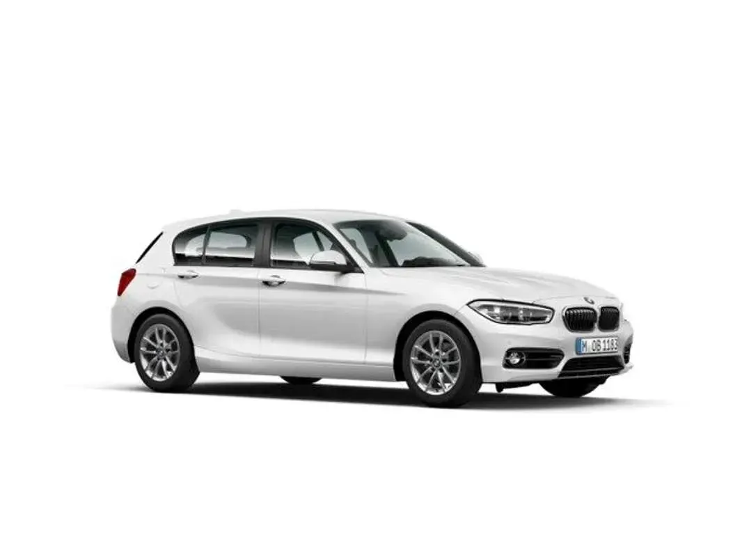 Usado BMW 118 Sport Line 136 CV (100 kW) 2018 Blanco Utilitario