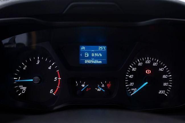 Usado Ford Transit Trend 131 CV (96 kW) 2018 Amarillo Berlina