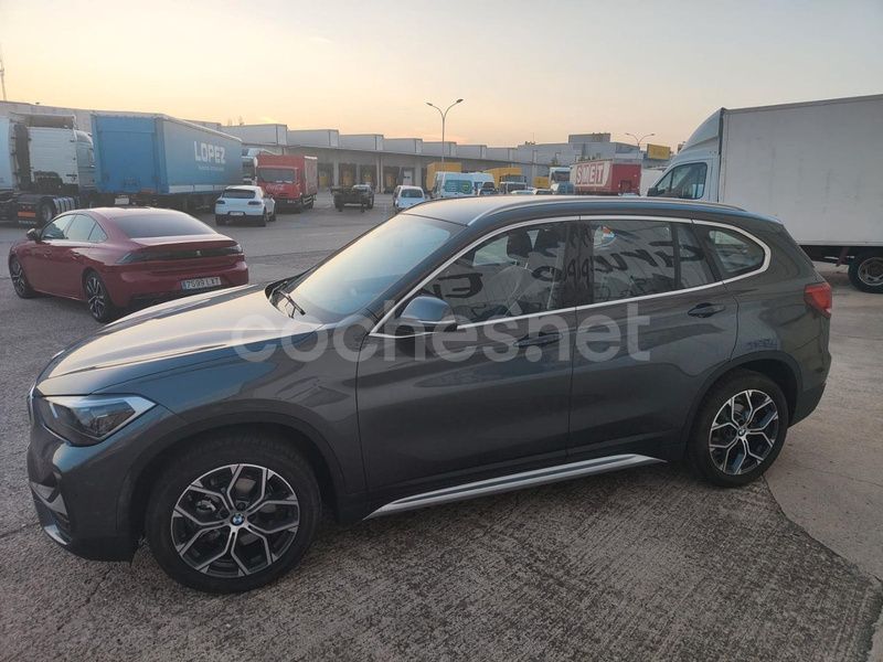 Gris / plata Usado 2022 BMW X1 SUV | 36.999 € - Imagen 1/4