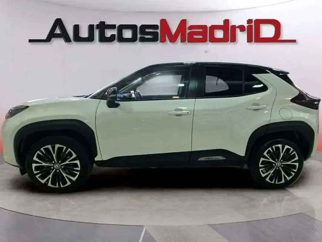 Usado Toyota Yaris Cross Style 116 CV (85 kW) 2022 Blanco SUV