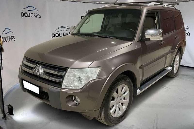 Usado Mitsubishi Montero Motion 200 CV (147 kW) 2011 Marrón SUV