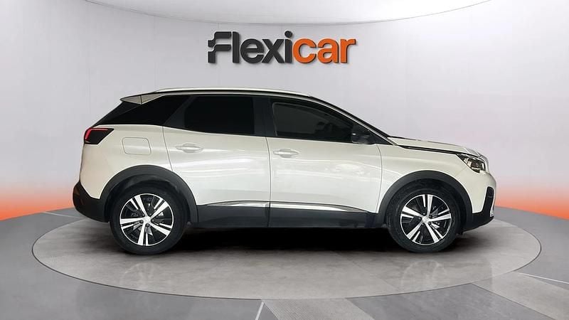 Usado Peugeot 3008 Allure 131 CV (96 kW) 2020 Blanco SUV
