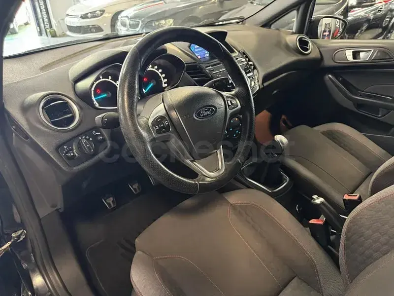 Usado Ford Fiesta ST-Line 100 CV (73 kW) 2016 Negro Utilitario