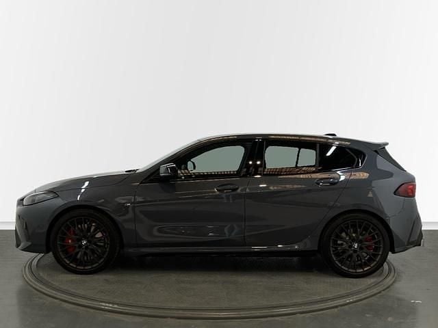 Usado BMW M135 Comfort Edition 300 CV (220 kW) 2025 Utilitario