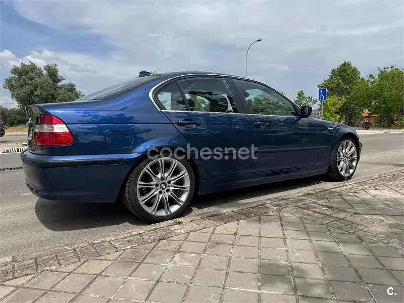 Usado BMW 330 Exclusive 231 CV (169 kW) 2004 Azul Berlina