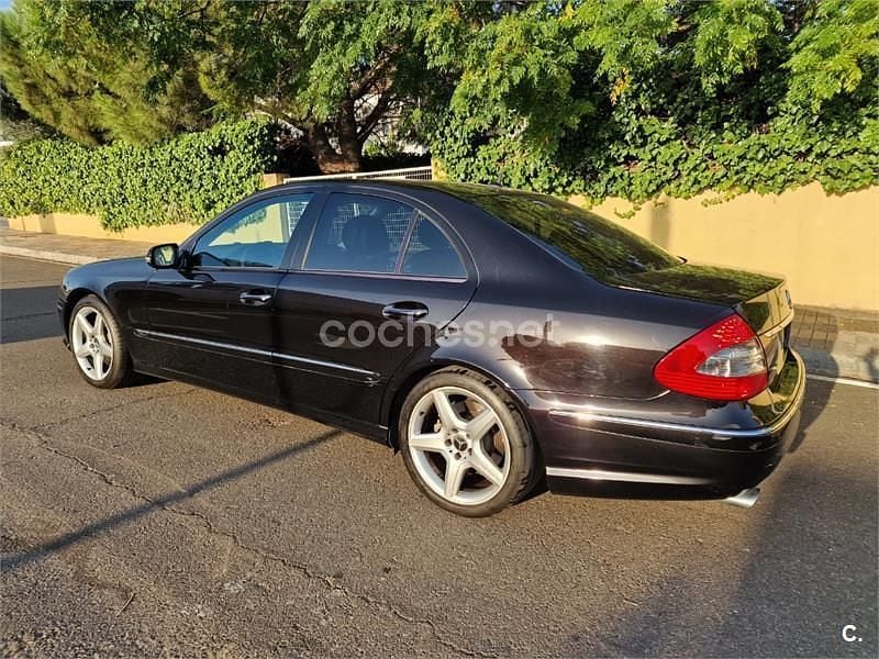 Usado Mercedes E500 Avantgarde 306 CV (225 kW) 2007 Negro Berlina