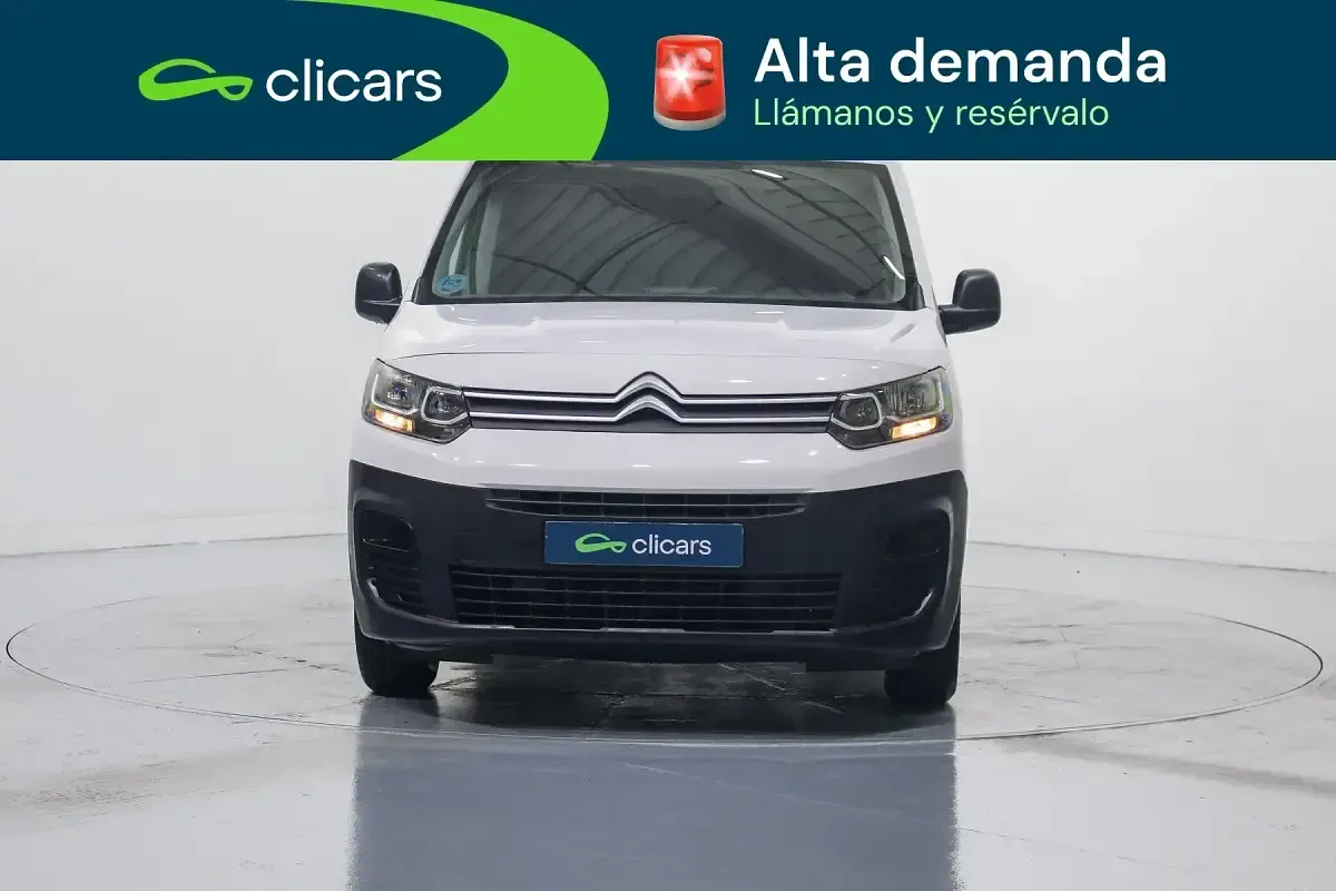 Usado Citroën Berlingo 100 CV (73 kW) 2022 Blanco Monovolumen