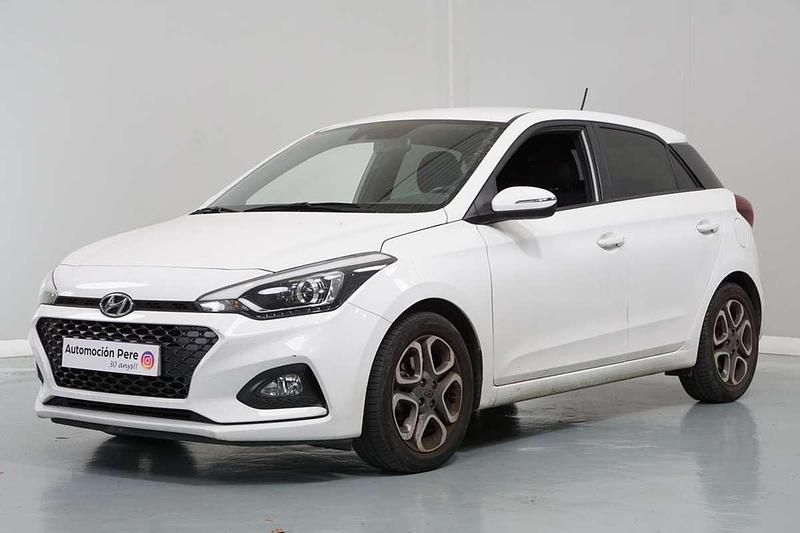 Usado Hyundai i20 100 CV (73 kW) 2019 Blanco Utilitario