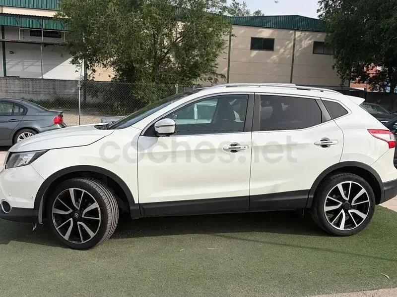 Usado Nissan Qashqai Premium Edition 110 CV (80 kW) 2015 Blanco SUV