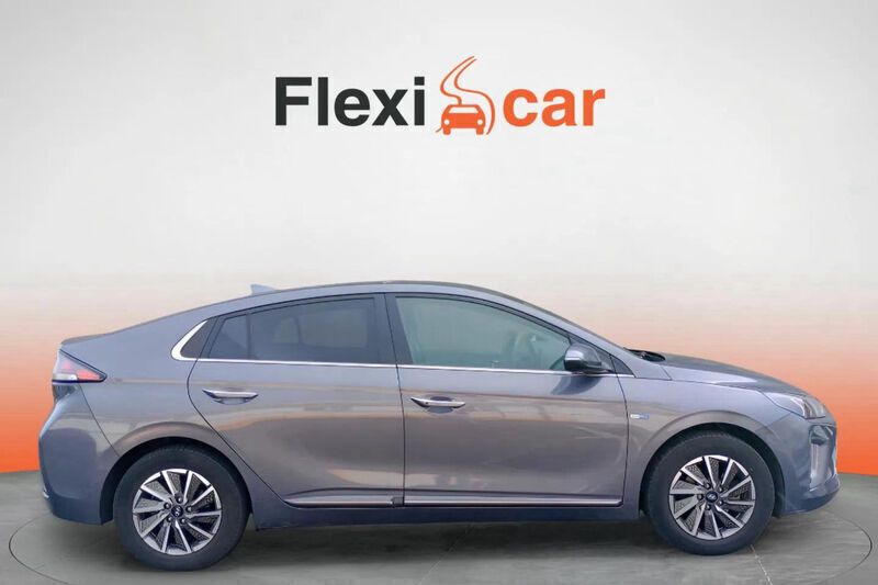 Usado Hyundai Ioniq 88 kW (121 CV) 2020 Gris Utilitario