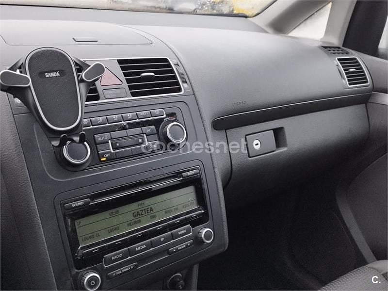 Usado VW Touran Sport 140 CV (102 kW) 2011 Blanco Monovolumen