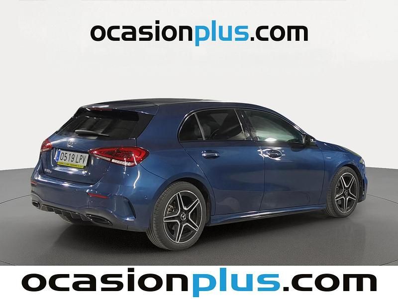 Usado Mercedes A180 116 CV (85 kW) 2021 Azul