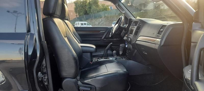 Usado Mitsubishi Montero 170 CV (125 kW) 2007 Negro SUV