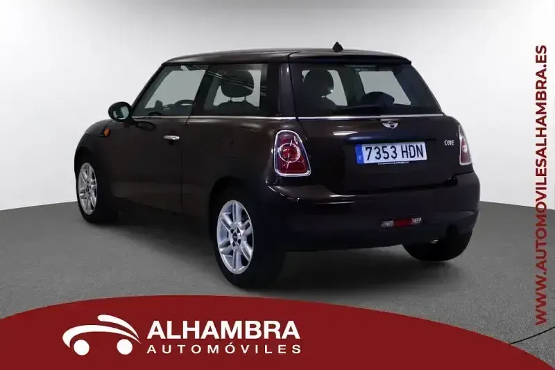 Usado Mini ONE 75 CV (55 kW) 2011 Blanco Utilitario