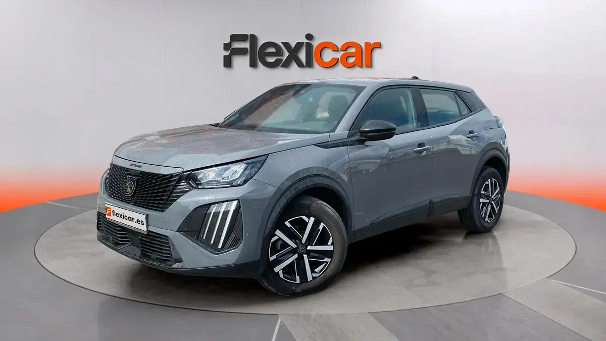 Usado Peugeot 2008 Active 102 CV (75 kW) 2023 Gris SUV