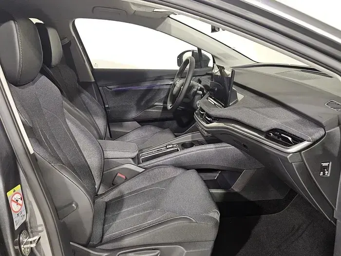 Nuevo Skoda Elroq First Edition 210 kW (286 CV) 2026 Gris SUV