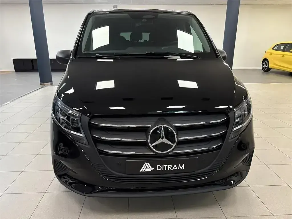 Usado Mercedes Vito 163 CV (119 kW) 2025 Negro Van