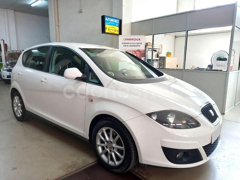 Blanco Usado 2010 Seat Altea Reference Monovolumen | 6000 € (Precio justo) - Imagen 1/4