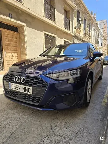 Usado Audi A3 Premium 110 CV (80 kW) 2021 Azul Berlina