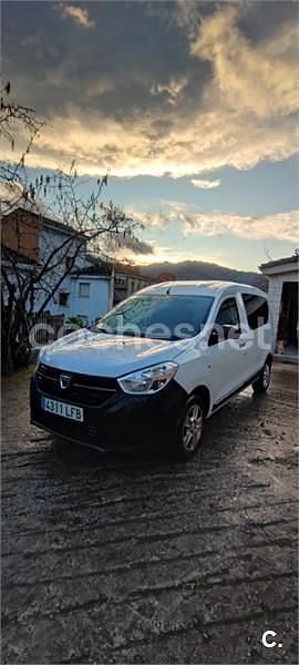 Usado Dacia Dokker Essentiel 95 CV (69 kW) 2020 Blanco Monovolumen