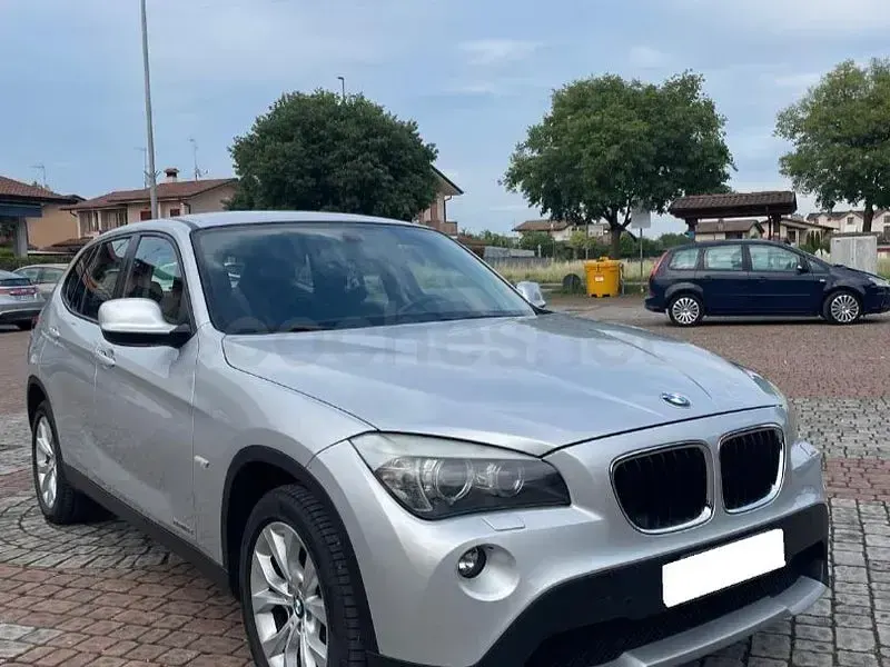 Usado BMW X1 143 CV (105 kW) 2010 Gris / plata SUV