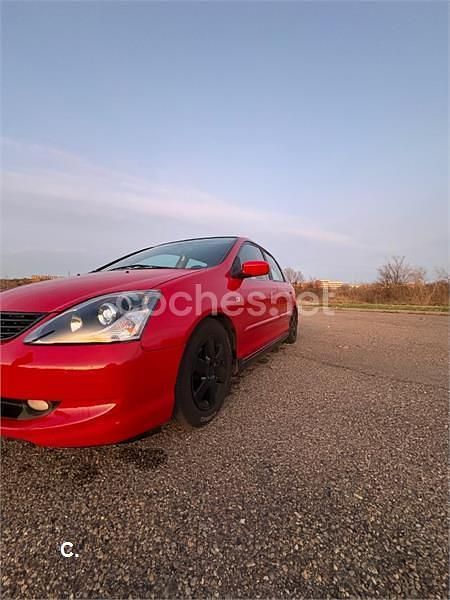 Usado Honda Civic LS 100 CV (73 kW) 2005 Rojo Berlina