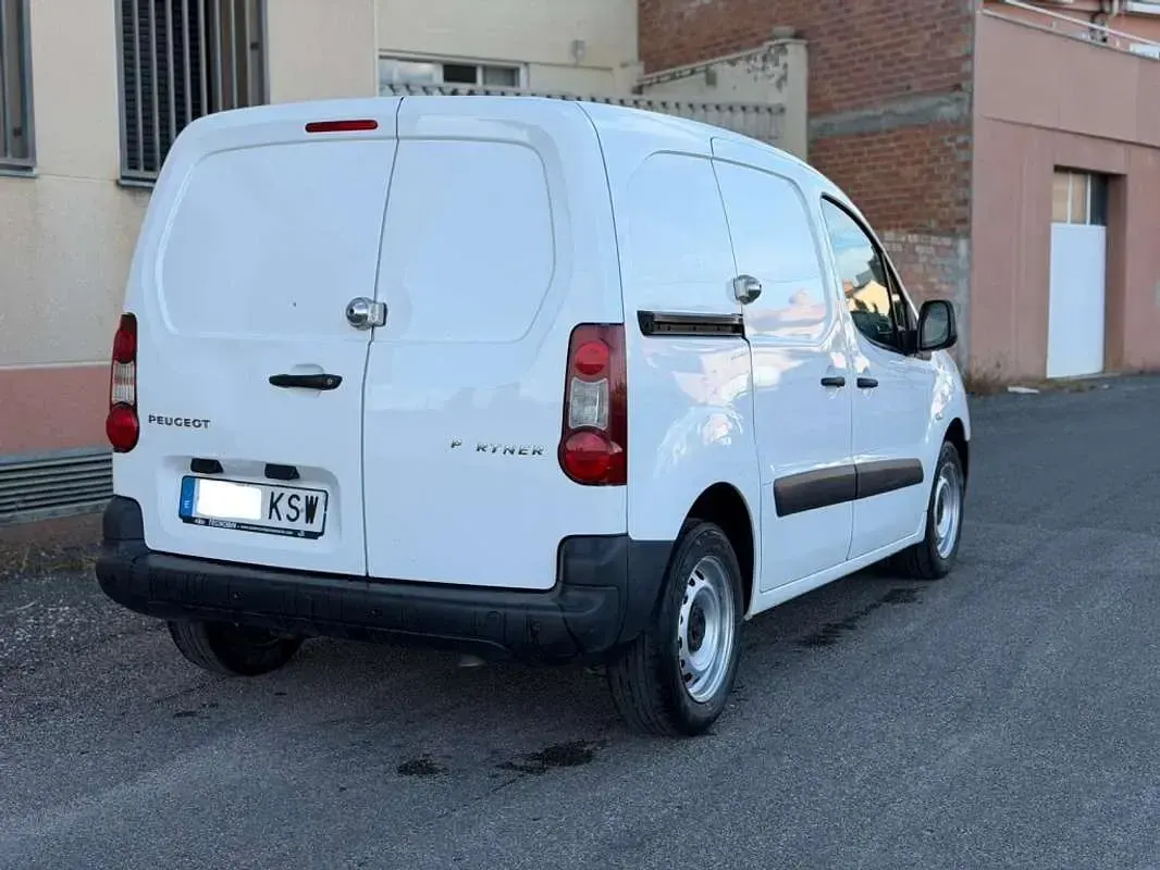 Usado Peugeot TePee 99 CV (72 kW) 2019 Blanco Van