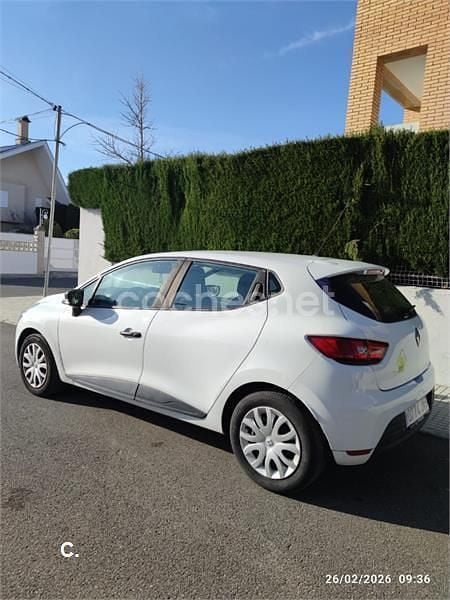 Usado Renault Clio IV LIMITED 75 CV (55 kW) 2017 Negro Berlina