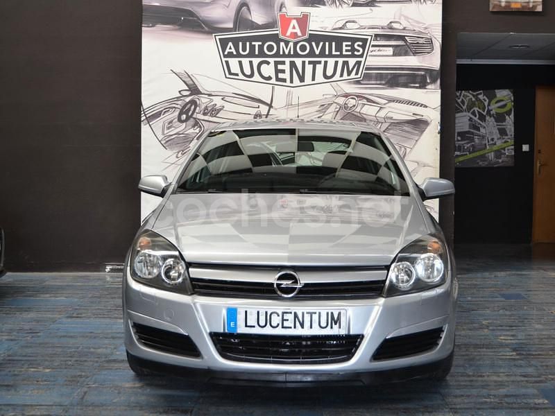 Usado Opel Astra Edition 80 CV (58 kW) 2004 Gris / plata Berlina