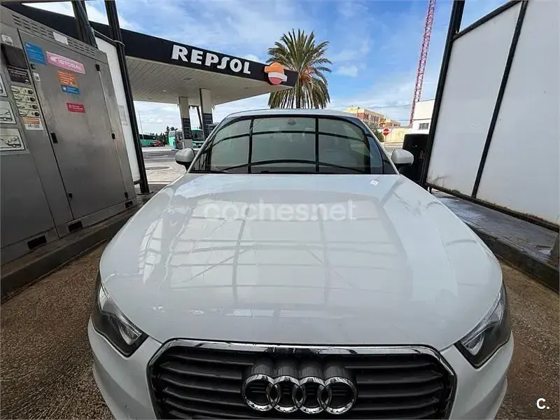 Usado Audi A1 Attraction 122 CV (89 kW) 2013 Blanco Utilitario
