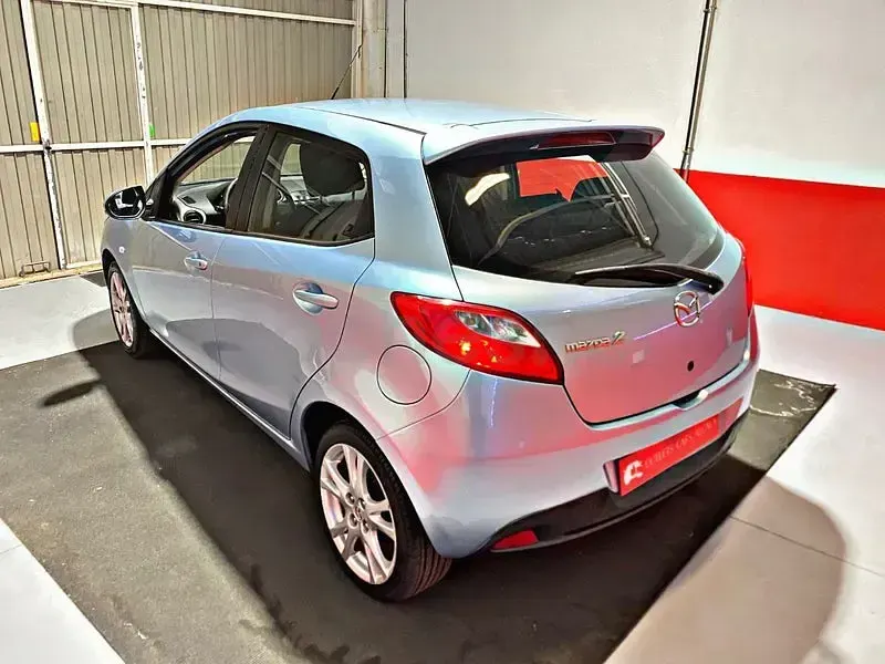 Usado Mazda 2 Active 80 CV (58 kW) 2007 Azul Utilitario