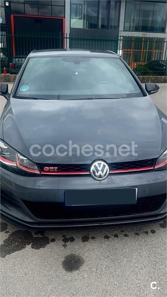 Usado VW Golf VIII GTI 290 CV (213 kW) 2020 Gris / plata Berlina