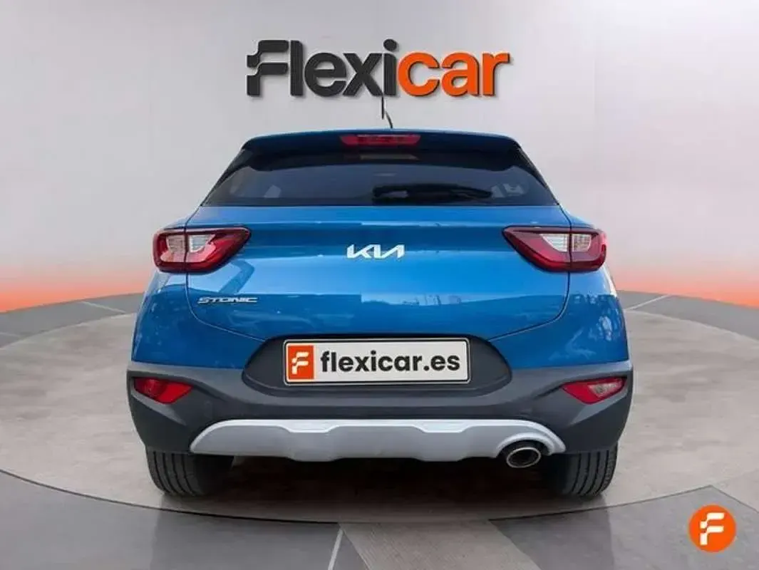 Usado Kia Stonic 84 CV (61 kW) 2023 Azul SUV