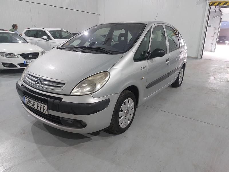 Usado Citroën Xsara Picasso 92 CV (67 kW) 2006 Gris Monovolumen