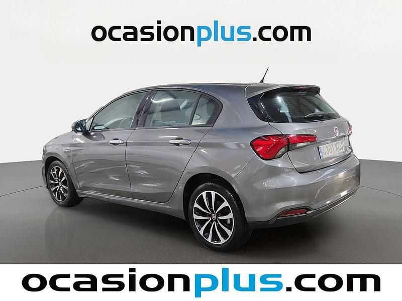 Usado Fiat Tipo Lounge 95 CV (69 kW) 2017 Gris Berlina