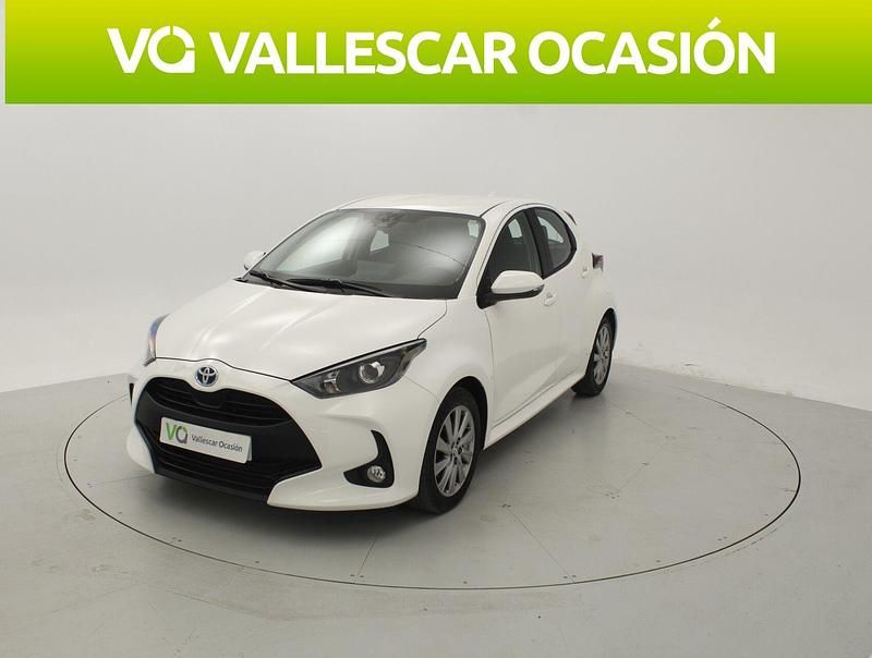 Blanco Usado 2023 Toyota Yaris Hybrid Active Berlina | 19.900 € (Precio justo) - Imagen 1/4