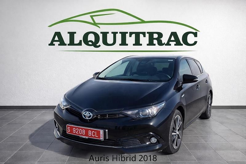 Usado Toyota Auris Hybrid Advance 136 CV (100 kW) 2018 Negro Utilitario