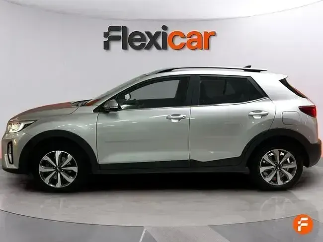Usado Kia Stonic 100 CV (73 kW) 2021 Gris SUV