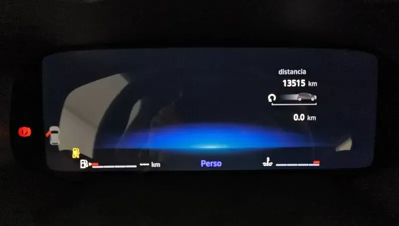 Usado Renault Captur Techno 100 CV (73 kW) 2025 Rojo SUV