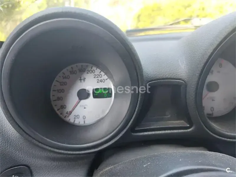 Usado Alfa Romeo 156 144 CV (105 kW) 1999 Gris / plata Berlina