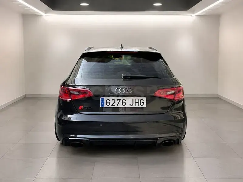 Usado Audi RS3 Advanced 367 CV (269 kW) 2015 Negro Berlina