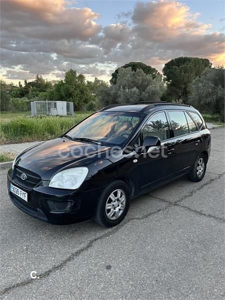 Usado Kia Carens 115 CV (84 kW) 2008 Negro Monovolumen