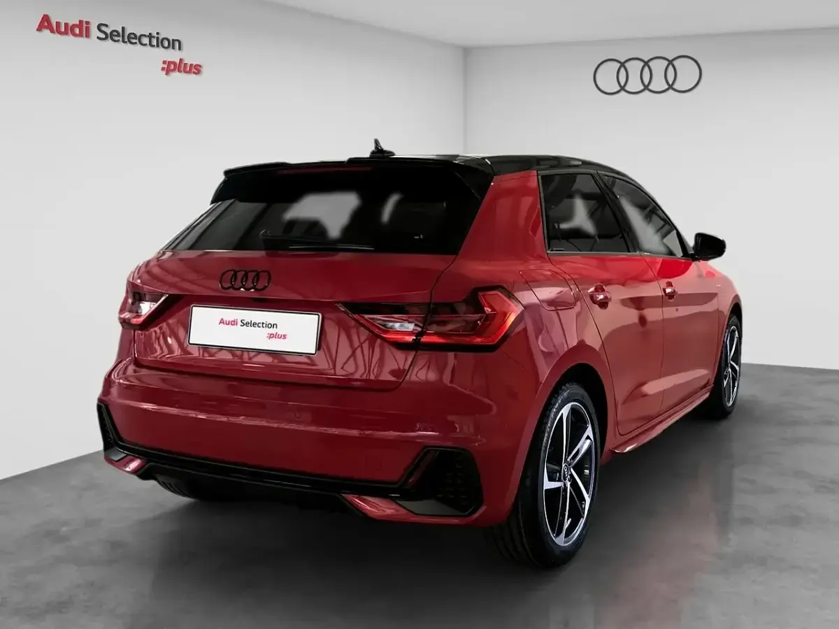 Usado Audi A1 Sportback Black Edition 116 CV (85 kW) 2024 Rojo Utilitario