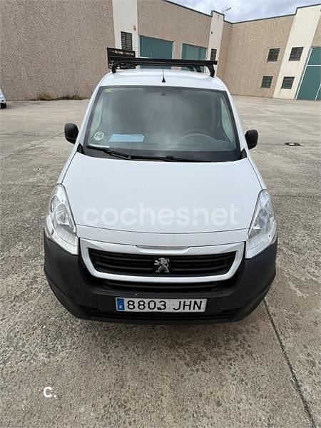 Usado Peugeot Partner Tepee Access 75 CV (55 kW) 2015 Blanco Monovolumen
