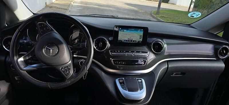 Usado Mercedes V220 Avantgarde 163 CV (119 kW) 2022 Negro Monovolumen