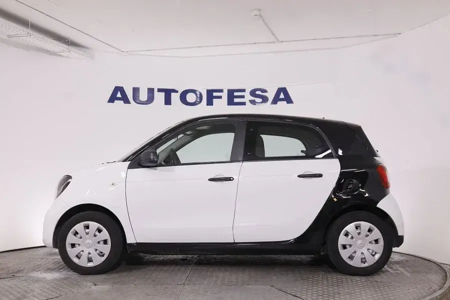 Usado Smart ForFour Pure 71 CV (52 kW) 2019 Blanco Utilitario
