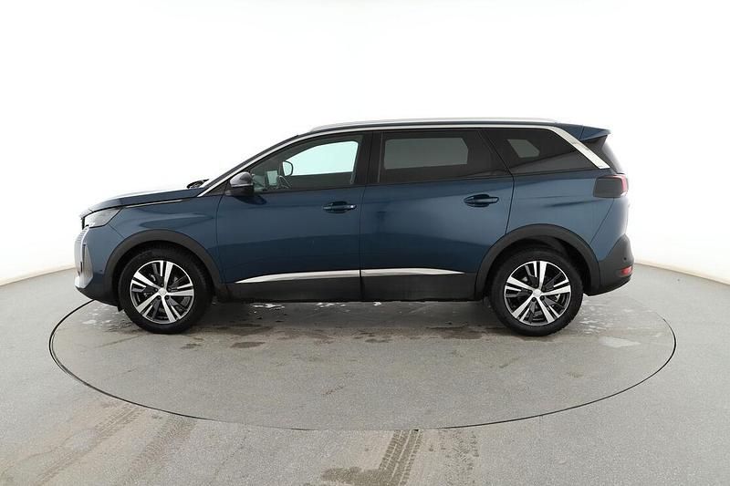Usado Peugeot 5008 Allure 131 CV (96 kW) 2023 Azul SUV