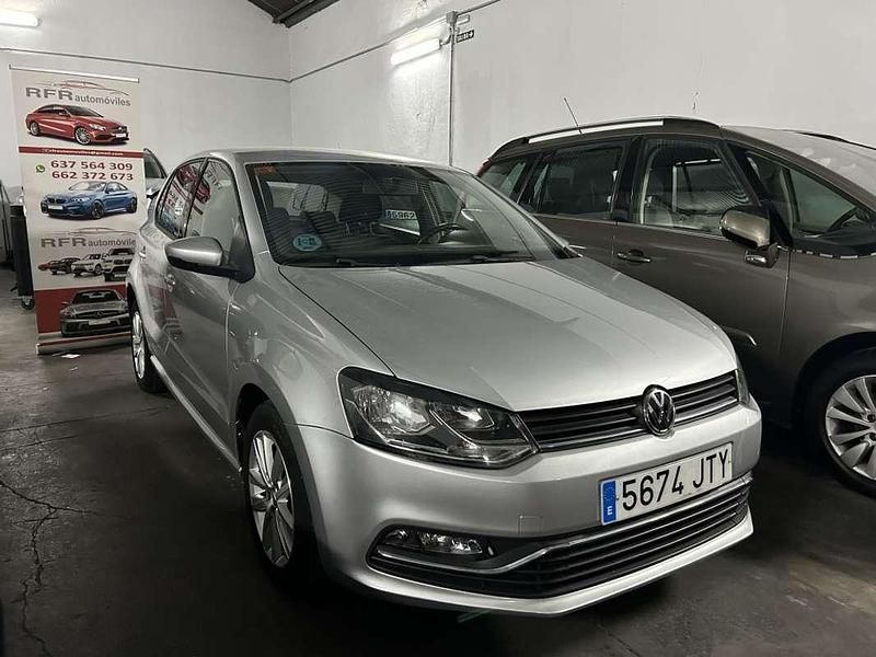Usado VW Polo Sportline 90 CV (66 kW) 2017 Gris Utilitario