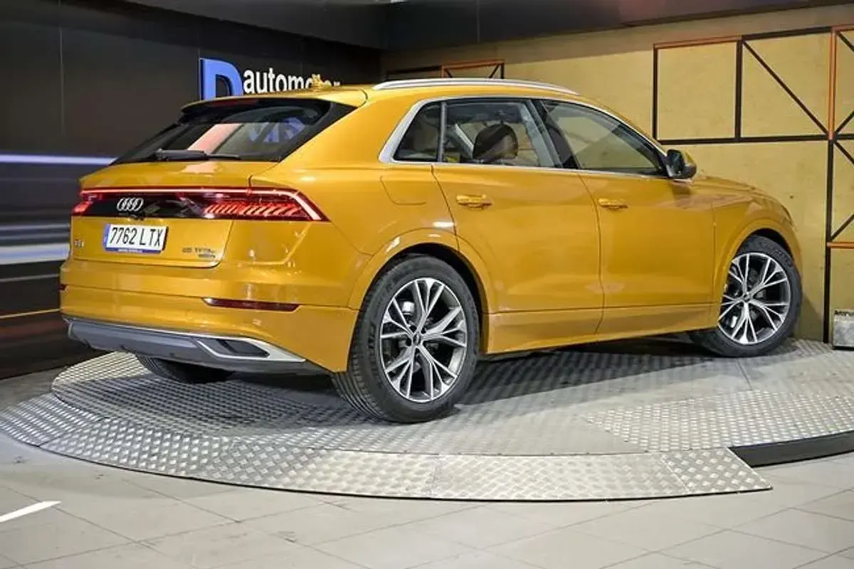Usado Audi Q8 Premium 386 CV (283 kW) 2021 Naranja SUV