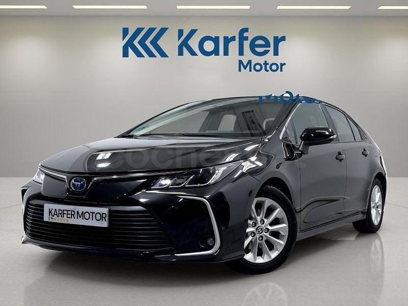 Usado Toyota Corolla Active 122 CV (89 kW) 2022 Negro Berlina